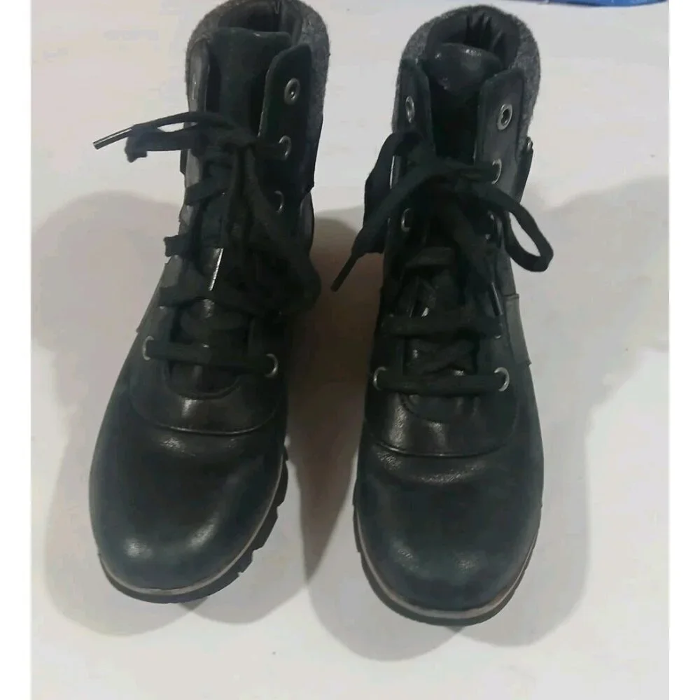 Sorel Harlow Conquest Waterproof Boot